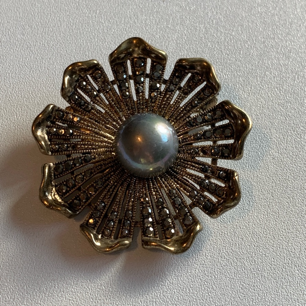 Large Gold-Toned Floral Brooch with Marcasites and a realistic Tahitian Pearl